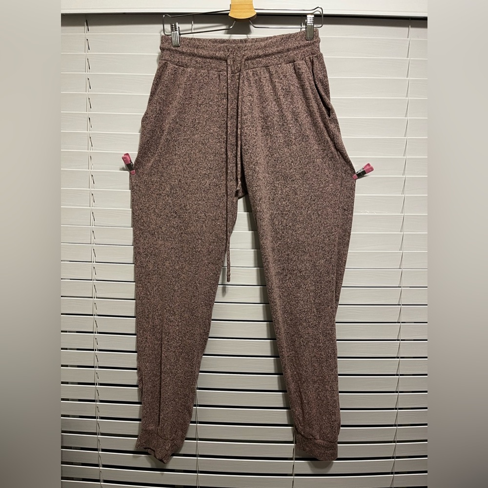 M, Hearts & Hips, charcoal pink sweat pants